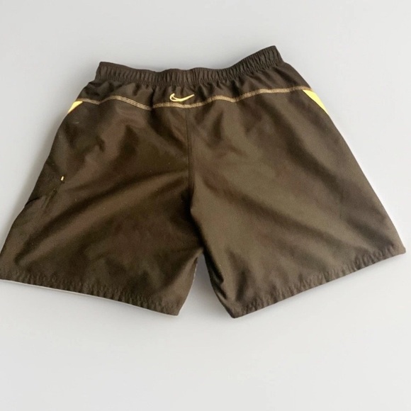 Nike Men’s Black And Yellow Swim Trunks Size Large Mesh Liner Summer Shorts - Picture 2 of 8